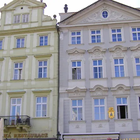 Old Town Square By Emblem Appart hôtel 5*