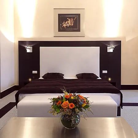 Old Town Square By Emblem Appart hôtel Prague