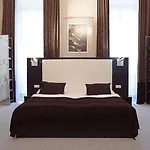 Aparthotel Old Town Square By Emblem Prague