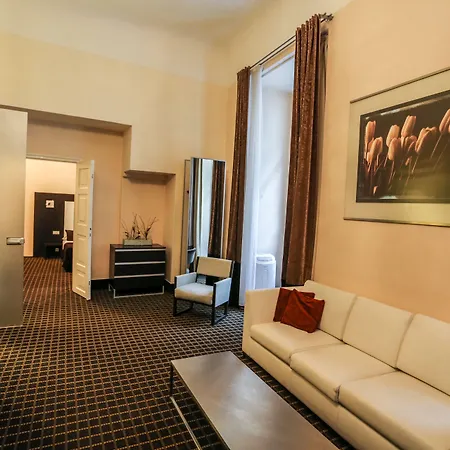 Apartmanhotel Old Town Square By Emblem