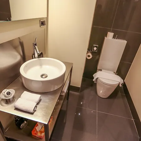 Old Town Square By Emblem Aparthotel 5*
