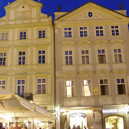 Old Town Square By Emblem Apartmanhotel Prága