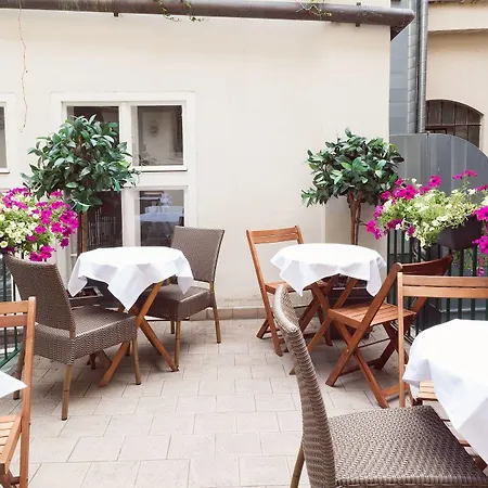 Aparthotel Old Town Square By Emblem Praha