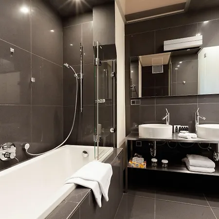 Old Town Square By Emblem Apartmanhotel 5*