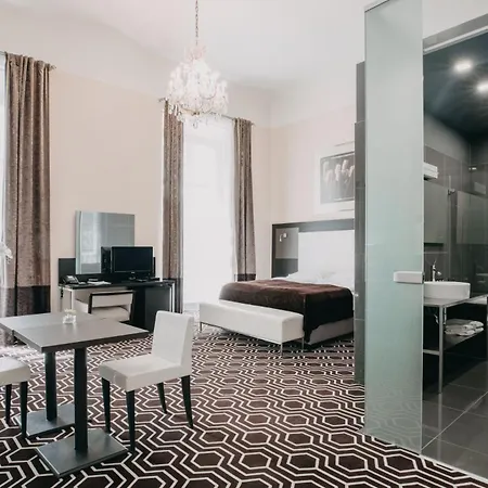 Aparthotel Old Town Square By Emblem Prague