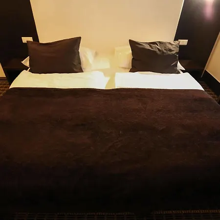 Aparthotel Old Town Square By Emblem Prague