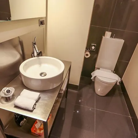 Old Town Square By Emblem Aparthotel 5*