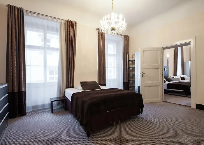 Old Town Square By Emblem Aparthotel Prag
