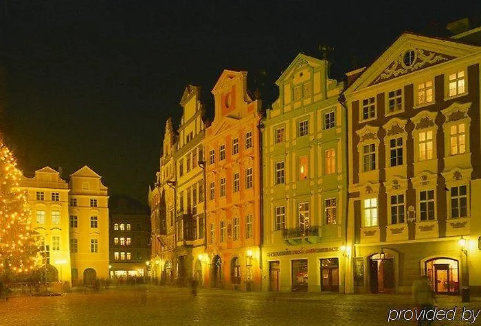 Old Town Square By Emblem Апарт-отель
