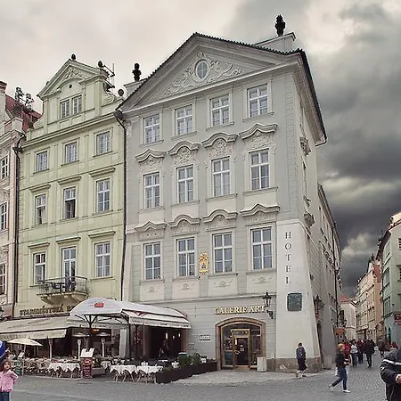 Old Town Square By Emblem Aparthotel 5*