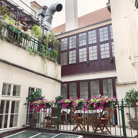 Old Town Square By Emblem Aparthotel 5*